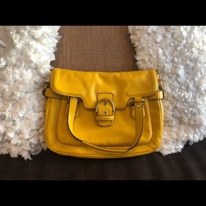 Coach yellow leather medium shoulder bag